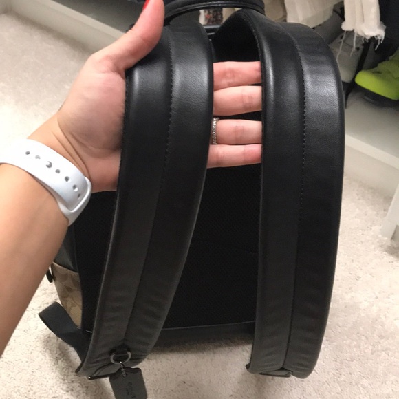 Backpack - Picture 3 of 3